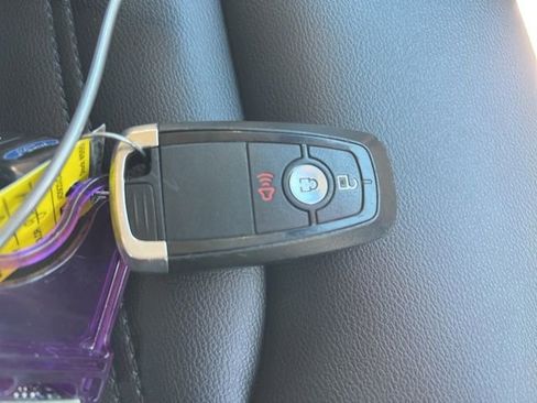 Used 2019 Ford Edge SEL w/ Equipment Group 201A image 37