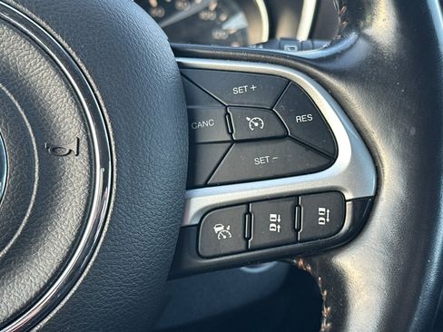 Used 2021 Jeep Compass Limited image 27