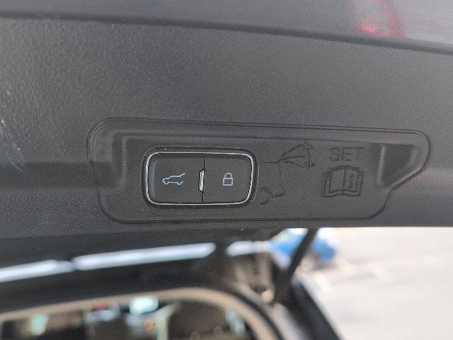 Used 2022 Ford Explorer XLT RWD image 12