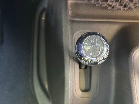 Used 2013 Jeep Wrangler Sport AWD/4WD image 15
