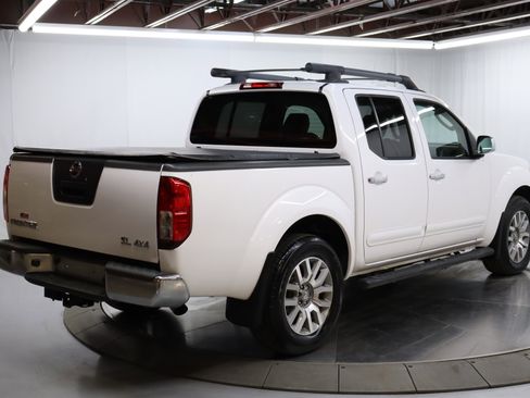 Used 2011 Nissan Frontier SL image 7