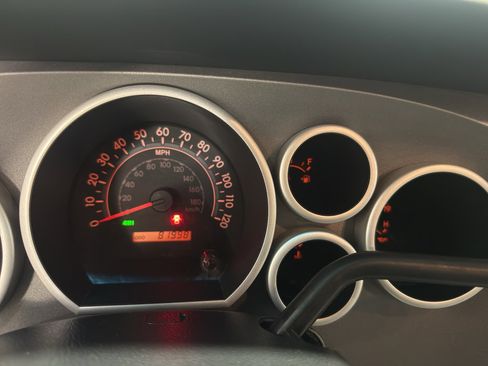 Used 2010 Toyota Tundra 4x4 Double Cab image 30