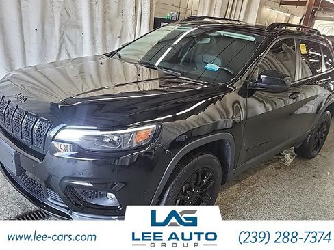 Used 2023 Jeep Cherokee Altitude Lux AWD/4WD image 1