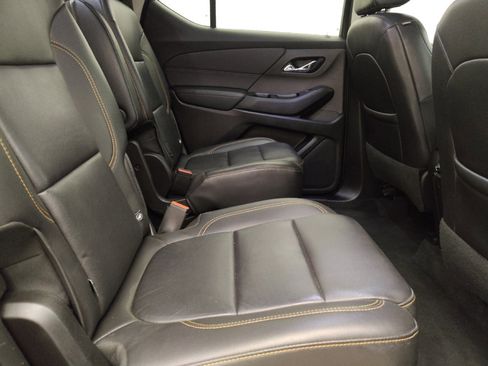 Used 2021 Chevrolet Traverse LT w/ LT Premium Package image 19