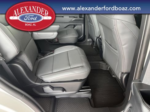 New 2026 Ford Explorer Active w/ Active Comfort Package image 17