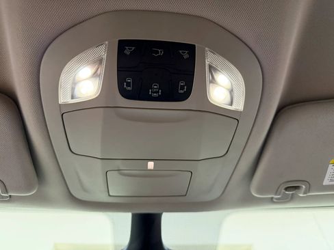 Used 2023 Chrysler Pacifica Touring-L FWD image 56