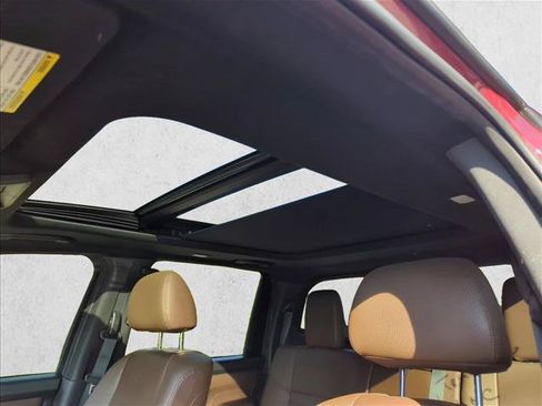 Used 2021 Nissan Titan Platinum Reserve w/ Moonroof Package AWD/4WD image 19