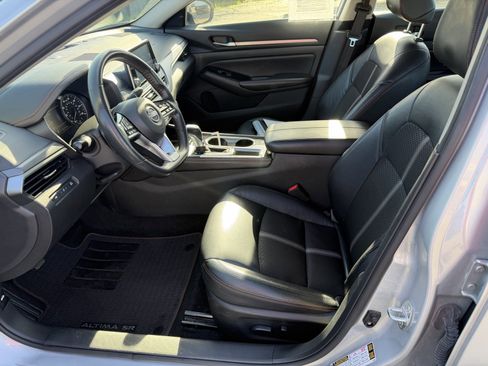 Used 2024 Nissan Altima 2.5 SR image 10