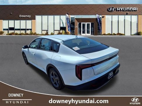 Used 2025 Kia K4 FWD image 5