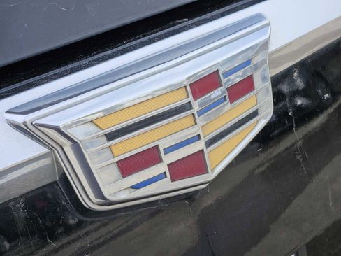 Used 2020 Cadillac Escalade Premium Luxury image 12