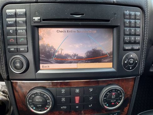 Used 2011 Mercedes-Benz GL 450 4MATIC image 45