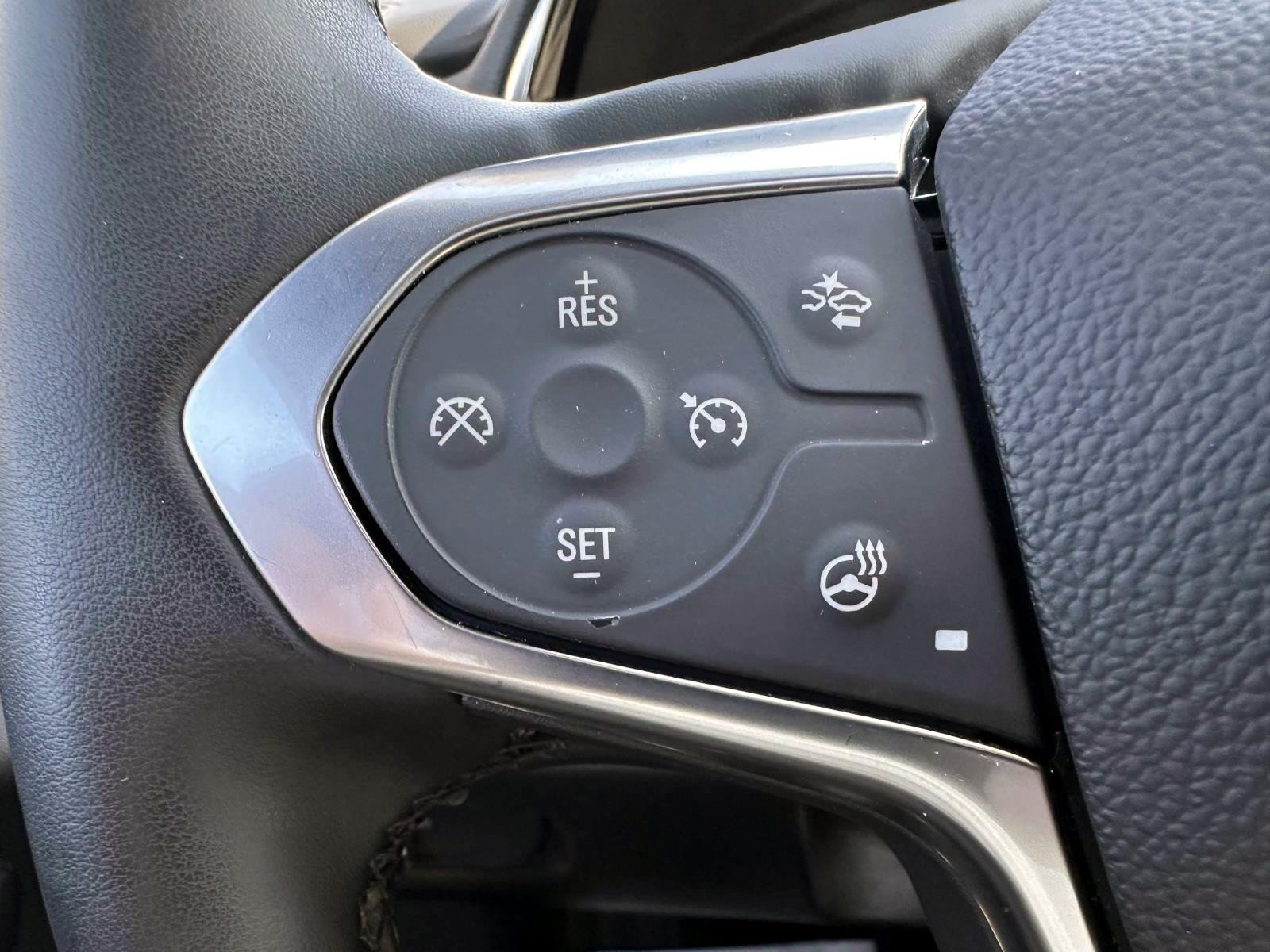 Used 2023 Chevrolet Traverse RS AWD/4WD image 16