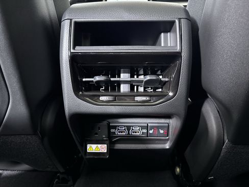 New 2025 Jeep Grand Cherokee Limited AWD/4WD image 27
