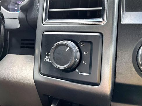 Used 2022 Ford F250 XLT w/ FX4 Off-Road Package AWD/4WD image 32