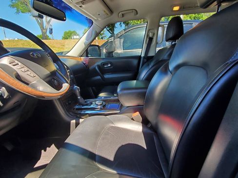 Used 2017 INFINITI QX80 4WD image 3