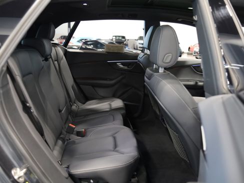 Used 2023 Audi Q8 Premium Plus w/ Premium Plus Package AWD/4WD image 39