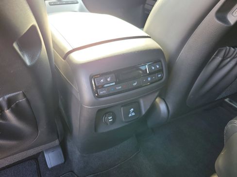 Used 2024 Hyundai Palisade Calligraphy image 7