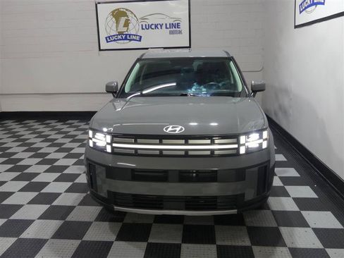 Used 2024 Hyundai Santa Fe SE FWD image 3