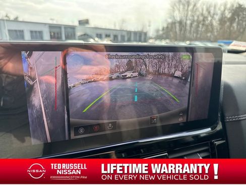 New 2026 Nissan Pathfinder Platinum image 31