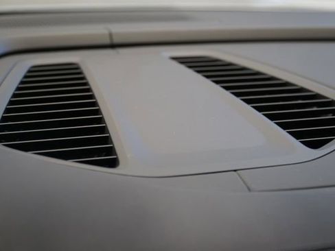 New 2026 Porsche Macan 4S Electric image 19