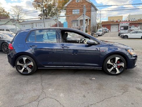 Used 2015 Volkswagen Golf 4-Door image 7