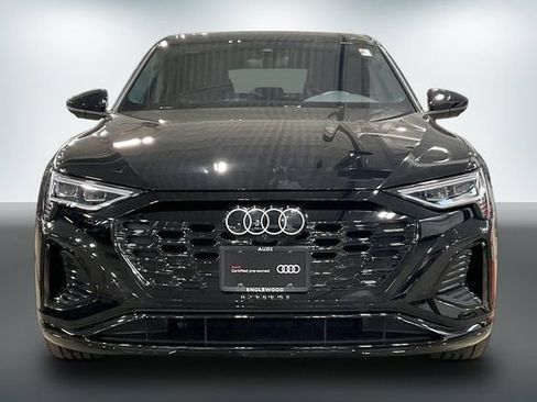 Used 2024 Audi Q8 e-tron Premium Plus w/ Premium Plus Package AWD/4WD image 3