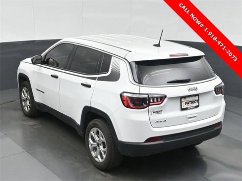 New 2025 Jeep Compass Sport w/ Mopar Graphics Package image 31