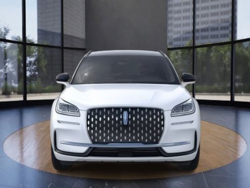 Used 2025 Lincoln Corsair Grand Touring w/ Equipment Group 301A image 6