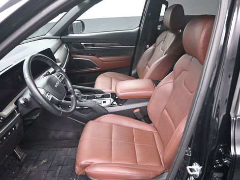 Used 2024 Kia Telluride SX w/ Towing Package image 15