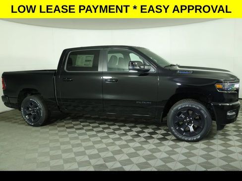 New 2026 RAM 1500 4x4 Crew Cab image 2