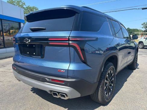 Used 2025 Chevrolet Traverse Z71 w/ Driver Confidence Package AWD/4WD image 10