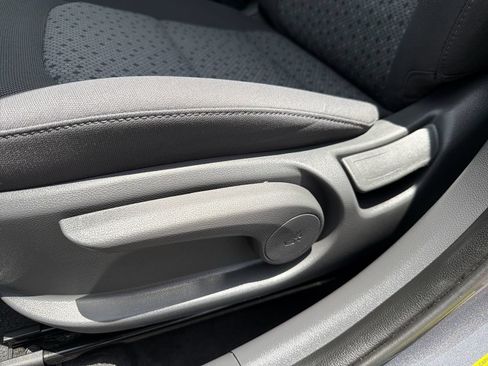 Used 2019 Hyundai Ioniq Blue FWD image 18