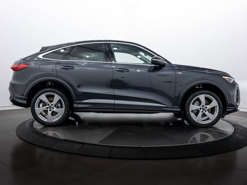 New 2025 Audi Q5 Premium Plus image 3