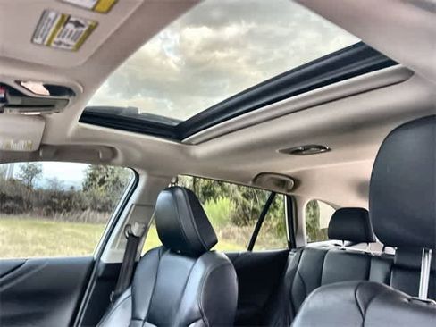 Used 2022 Subaru Outback Limited XT image 32