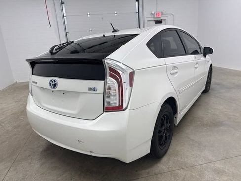 Used 2014 Toyota Prius Three FWD image 5
