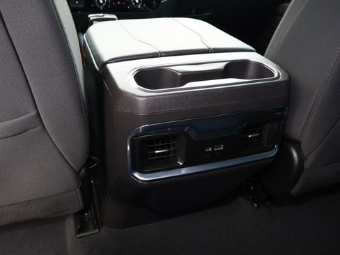 Used 2025 GMC Sierra 1500 Elevation image 13