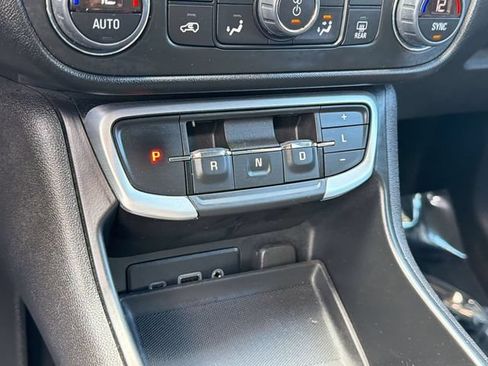 Used 2023 GMC Terrain SLE w/ Driver Convenience Package AWD/4WD image 15