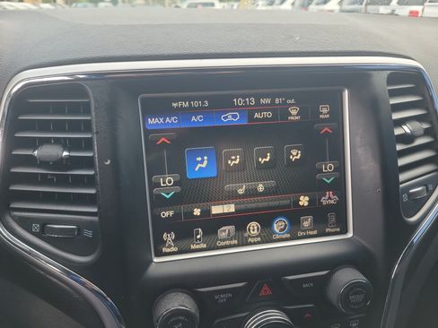 Used 2015 Jeep Grand Cherokee Altitude AWD/4WD image 21