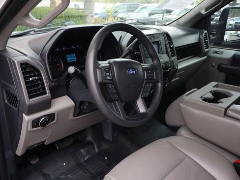 Used 2022 Ford F250 XL w/ Power Equipment Group image 19