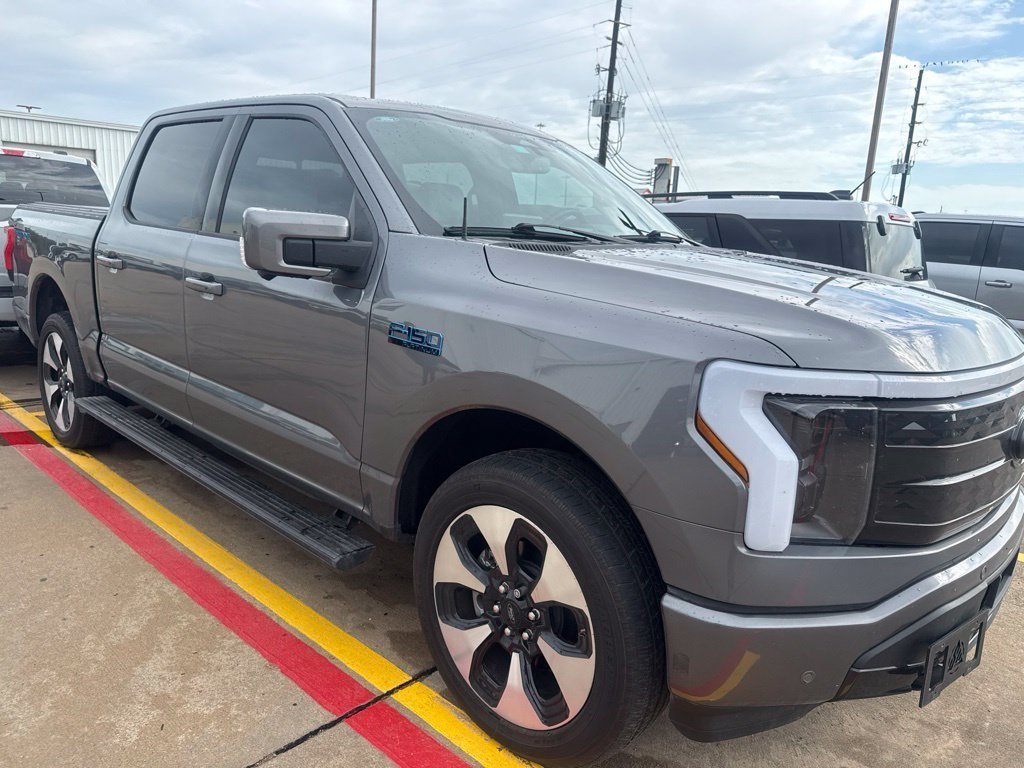 Used 2024 Ford F150 Lightning Platinum AWD/4WD image 3