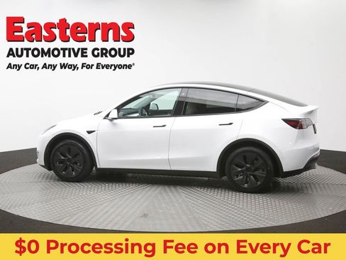 Used 2022 Tesla Model Y Long Range AWD/4WD image 57