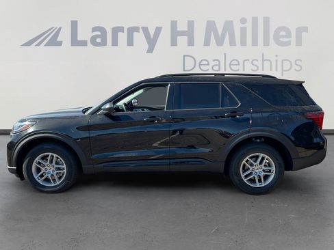 New 2026 Ford Explorer Active AWD/4WD image 2