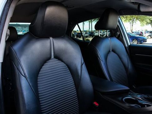 Used 2023 Toyota Camry SE image 29