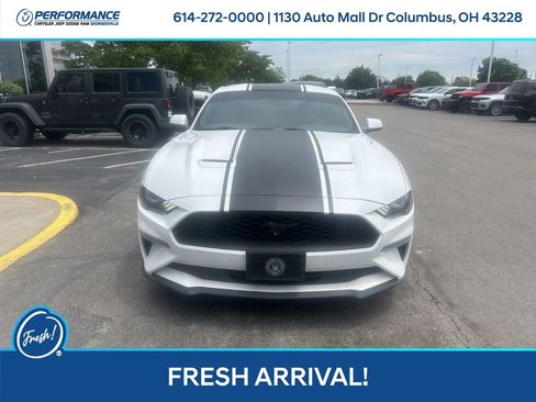 Used 2018 Ford Mustang Coupe RWD image 9