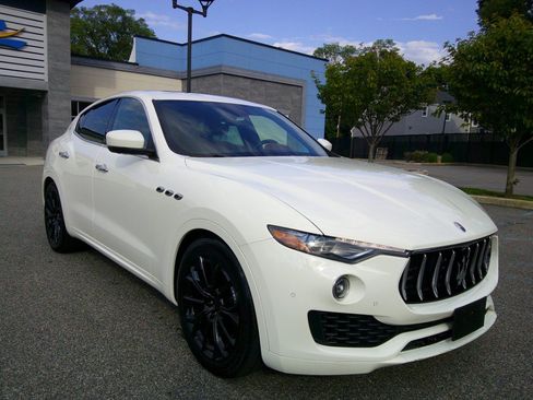 Used 2019 Maserati Levante AWD/4WD image 56