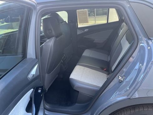 Certified 2025 Volkswagen ID.4 Pro image 29