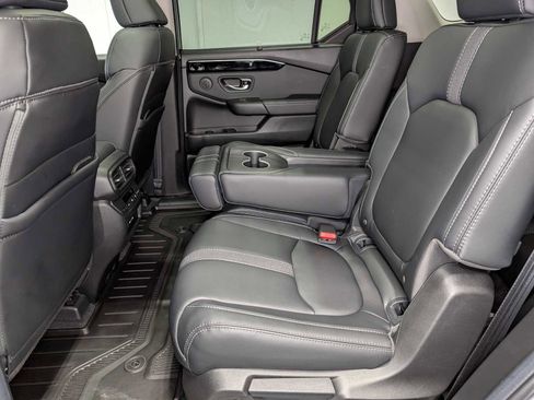 Certified 2025 Honda Pilot Touring image 23