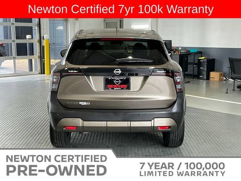 Used 2025 Nissan Kicks SV FWD image 5