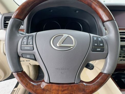 Used 2015 Lexus LS 460 w/ Comfort Package image 15