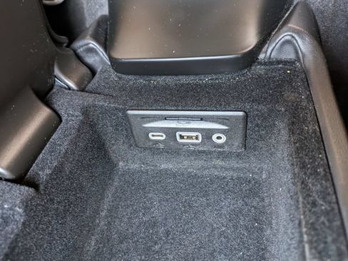 Used 2022 Chevrolet Corvette Stingray Preferred Cpe w/ Z51 Performance Package RWD image 29